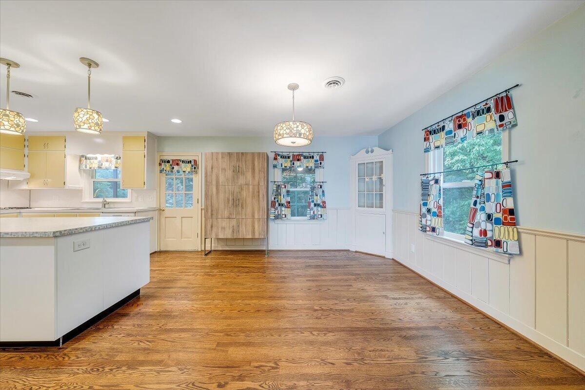 1730 Wilbur Road Southwest Roanoke, VA 24015 - Photo 6 of 30 11-MIB00450