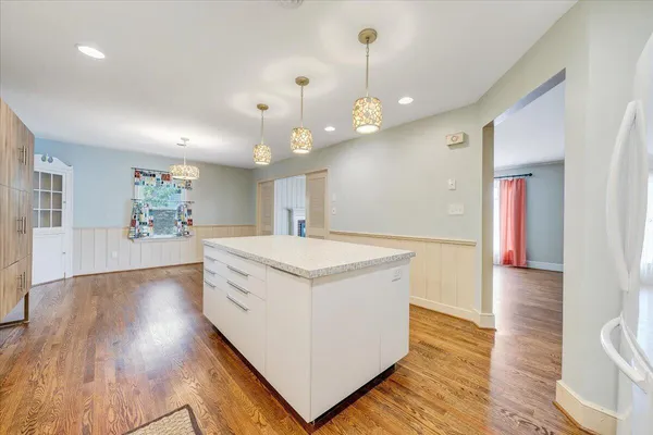 $439,900 | 1730 Wilbur Road Southwest, Roanoke, VA 24015