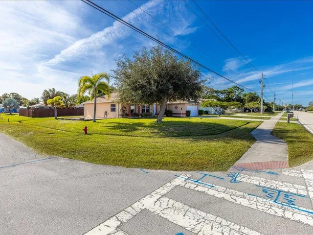 $415,000 | 2382 Southeast Melaleuca Boulevard, Port St. Lucie, FL 34952