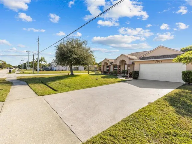 $415,000 | 2382 Southeast Melaleuca Boulevard, Port St. Lucie, FL 34952
