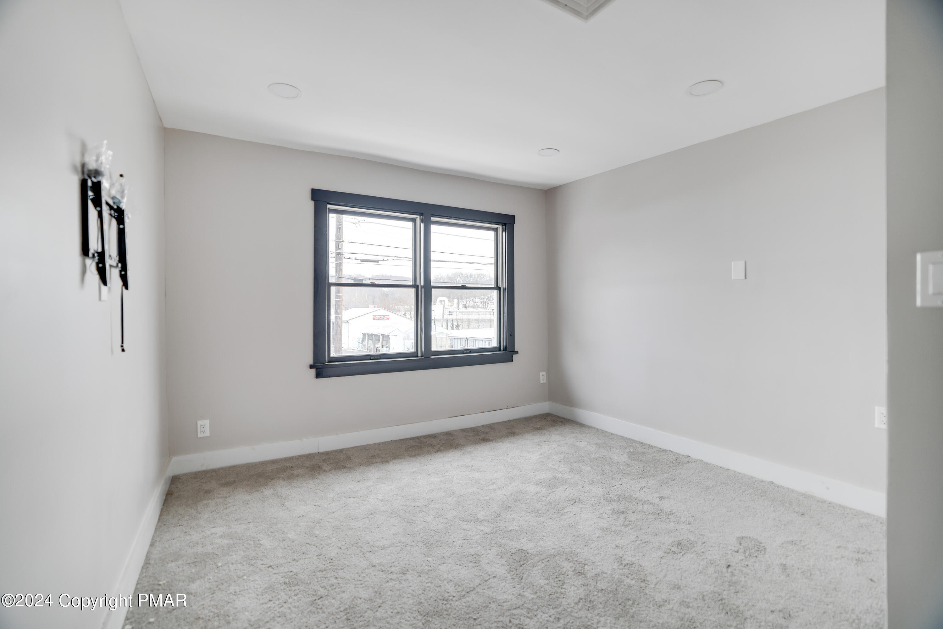 316 Main Street, Unit 1 Roaring Spring, PA 16673 - Photo 7 of 19 RBR53895
