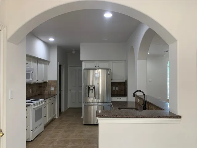 $2,300 | 11626 Alcott Drive, Montgomery, TX 77356