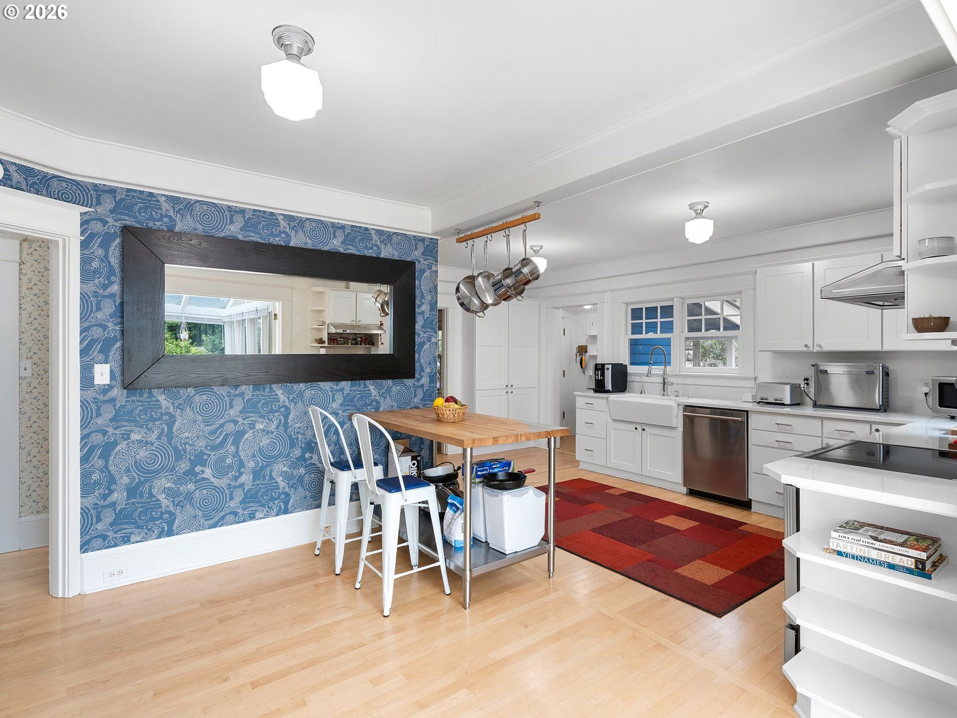 7100 Southwest Brier Place Portland, OR 97239 - Photo 11 of 45