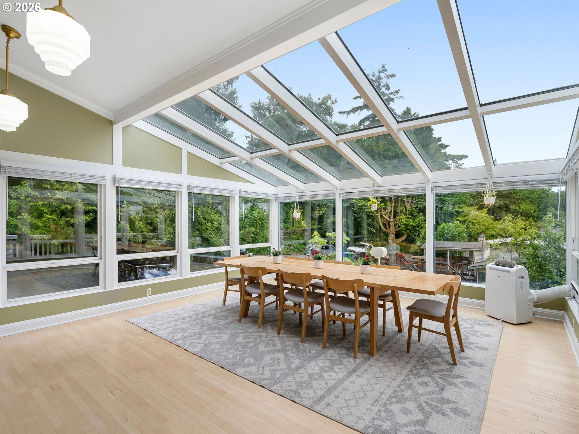 7100 Southwest Brier Place Portland, OR 97239 - Photo 16 of 45