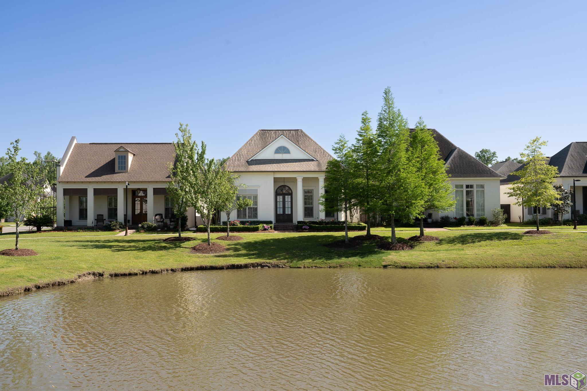 1725 Perennial Lane Baton Rouge, LA 70810 - Photo 3 of 35 Gallery Image 3