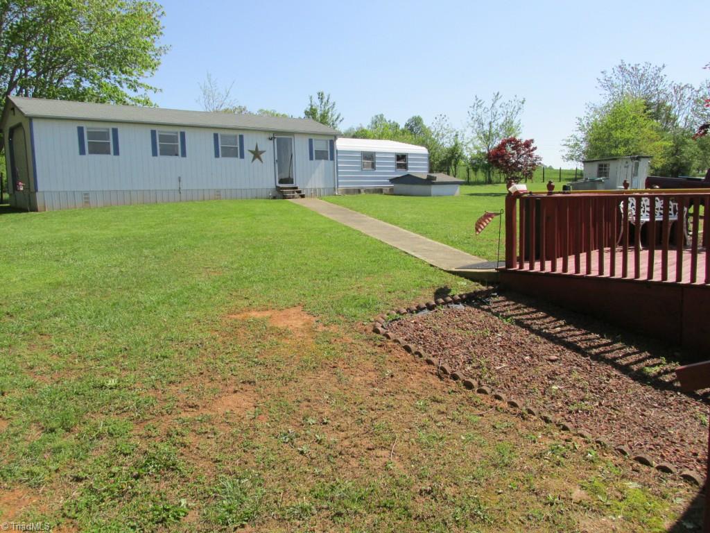 3862 Volunteer Road Pinnacle, NC 27043 - Photo 4 of 12
