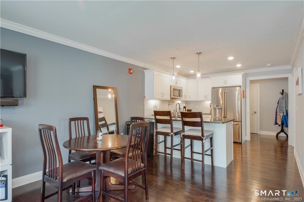 2 Bishop Road, Unit 201 West Hartford, CT 06119 - Photo 13 of 26