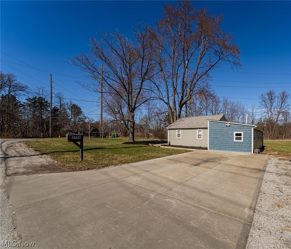 2745 Rockefeller Road Wickliffe, OH 44092 - Photo 29 of 34