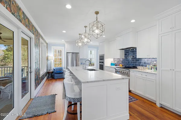 $2,250,000 | 819 Broad Street, Beaufort, NC 28516