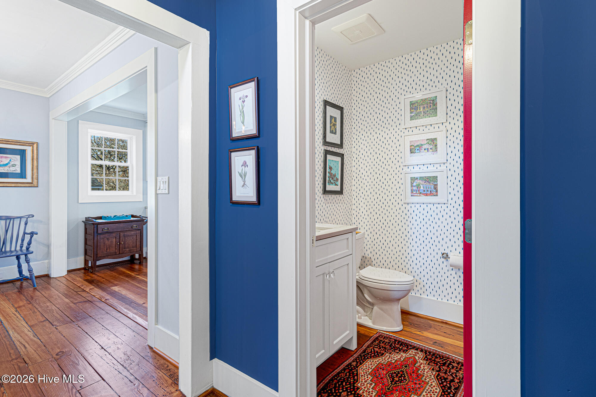 819 Broad Street Beaufort, NC 28516 - Photo 22 of 61 Powder Room