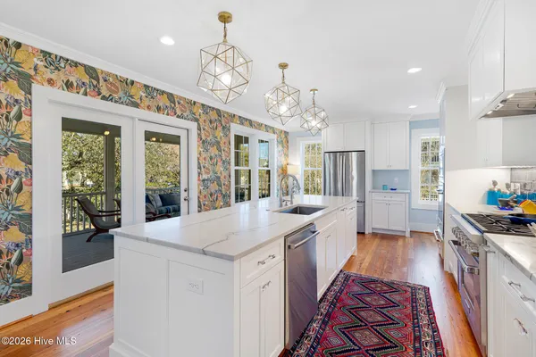 $2,250,000 | 819 Broad Street, Beaufort, NC 28516