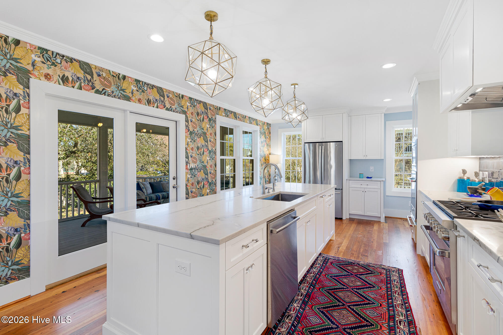 819 Broad Street Beaufort, NC 28516 - Photo 3 of 61 Kitchen w Island