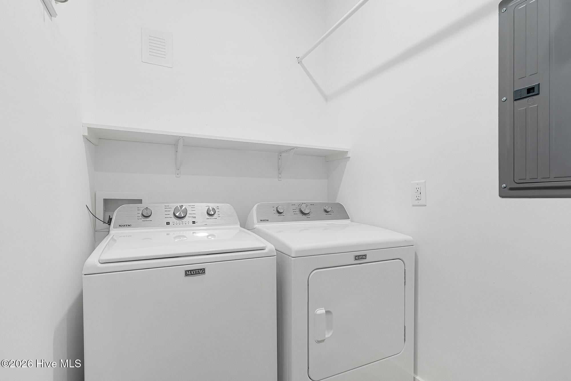 819 Broad Street Beaufort, NC 28516 - Photo 40 of 61 Laundry Area