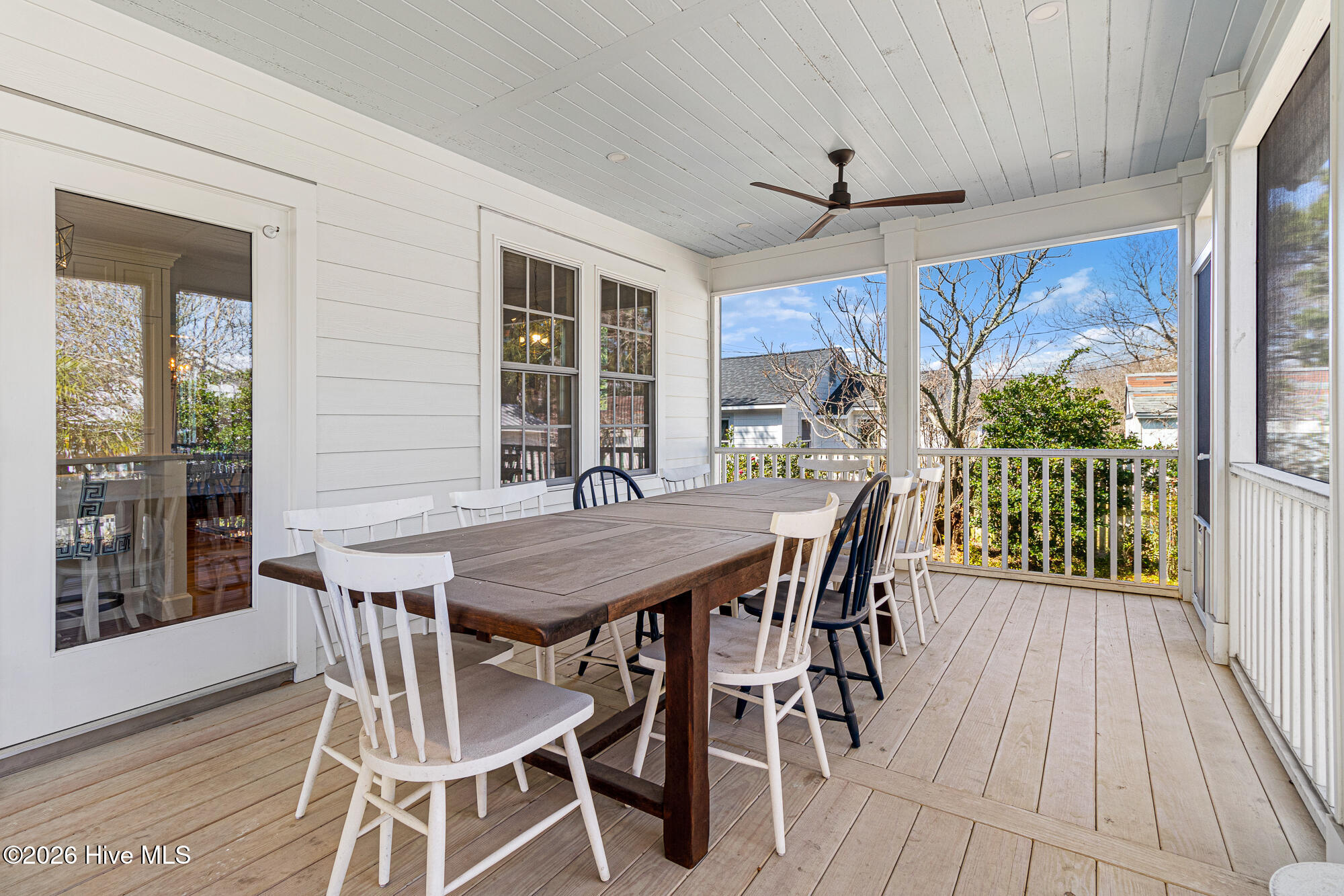 819 Broad Street Beaufort, NC 28516 - Photo 47 of 61 Screened Porch