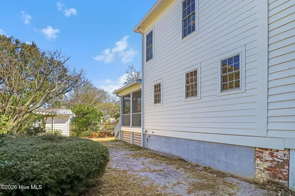 $2,250,000 | 819 Broad Street, Beaufort, NC 28516