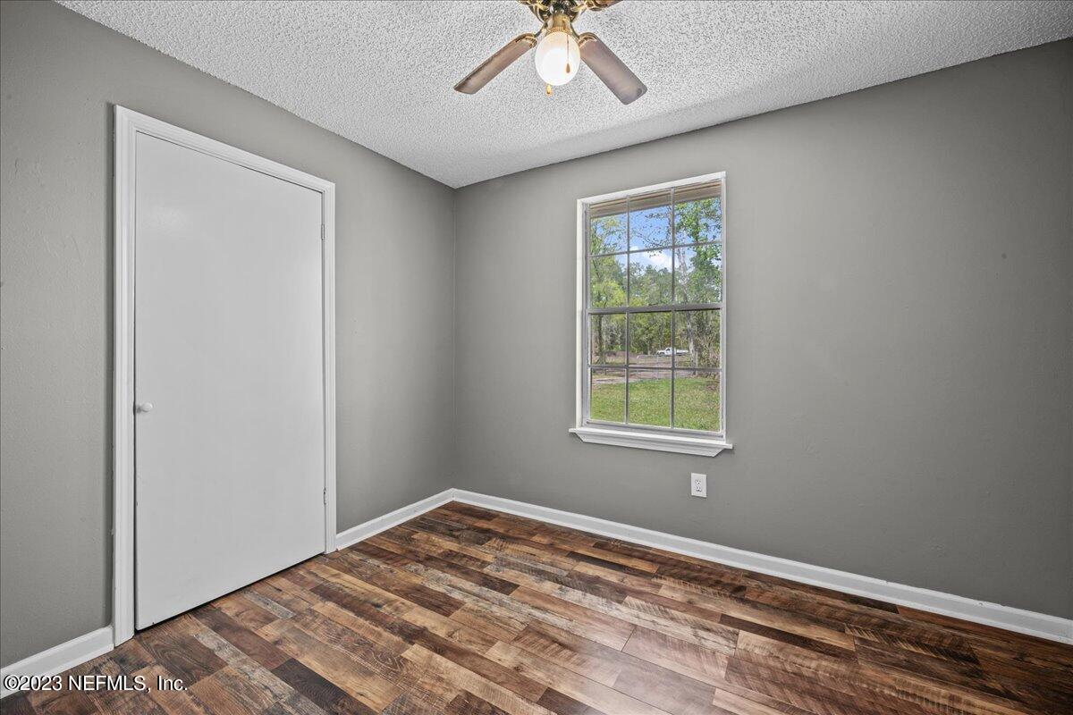 2239 Craven Road Green Cove Springs, FL 32043 - Photo 11 of 19 08-JWLeePhoto-7740