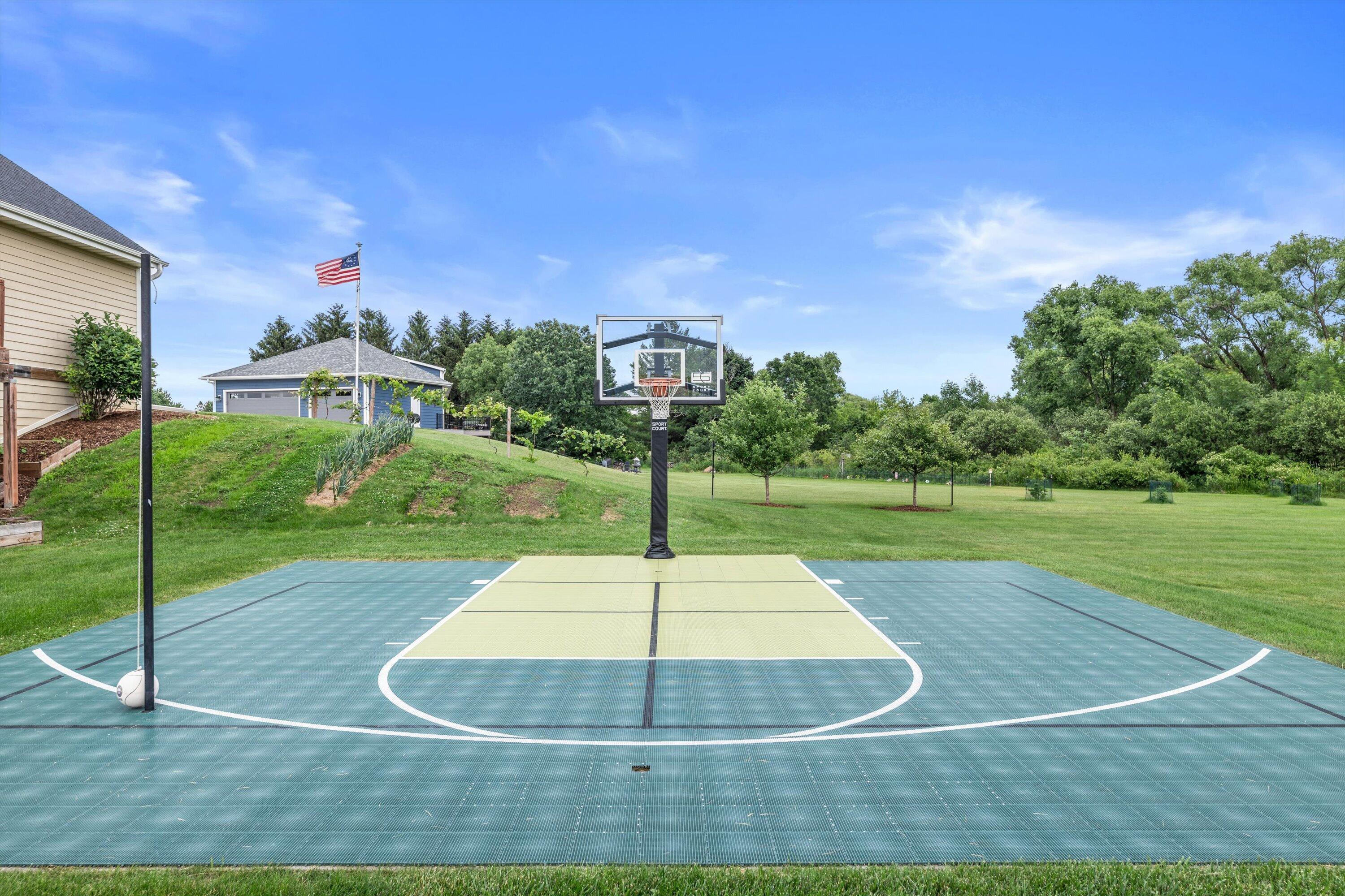 N94-w25549 Norwauk Road Colgate, WI 53017 - Photo 3 of 45 Pickleball Net included as well!