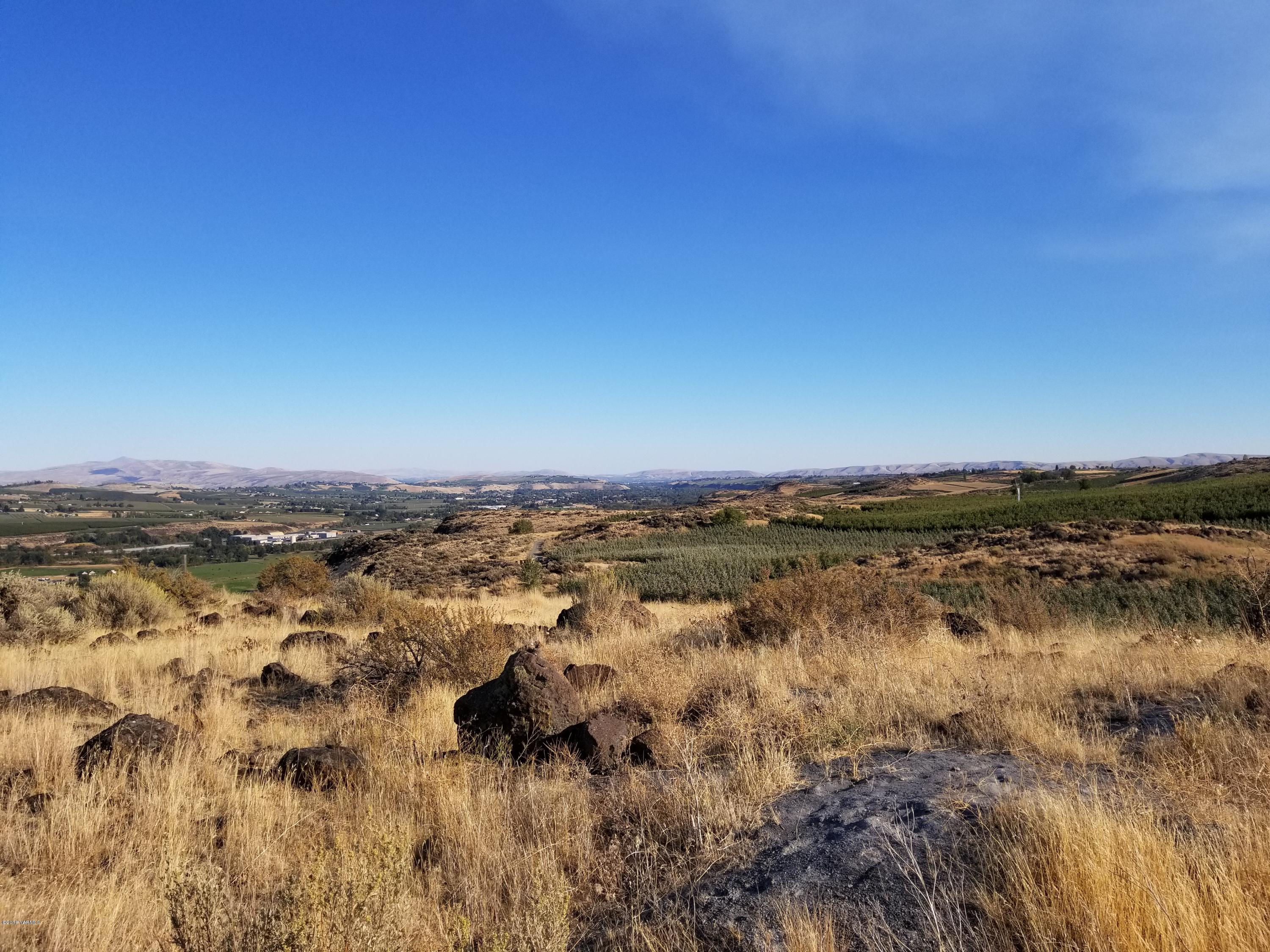 Nka Rudd Road, Unit LOT 1 Tieton, WA 98947 - Photo 3 of 6 a view of lake and mountain