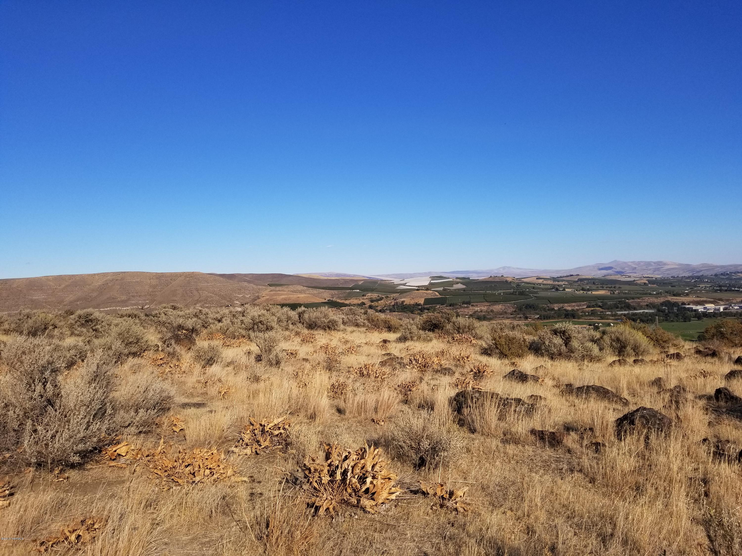 Nka Rudd Road, Unit LOT 1 Tieton, WA 98947 - Photo 4 of 6 a view of a sky