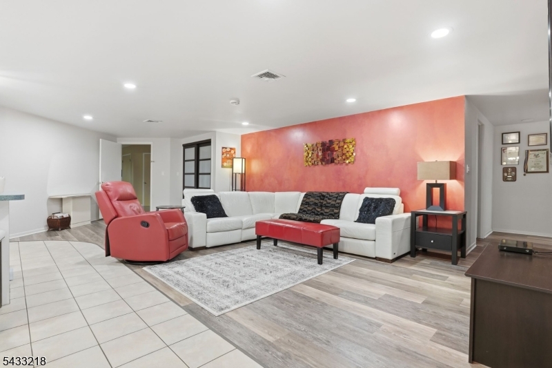 1 Timber Rock Court Cedar Grove, NJ 07009 - Photo 24 of 40