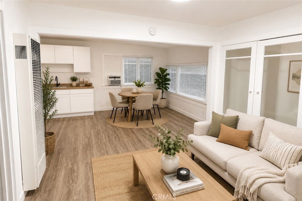 1007 East Maple Street, Unit 5 Pasadena, CA 91106 - Photo 1 of 7 digitally altered for marketing purposes