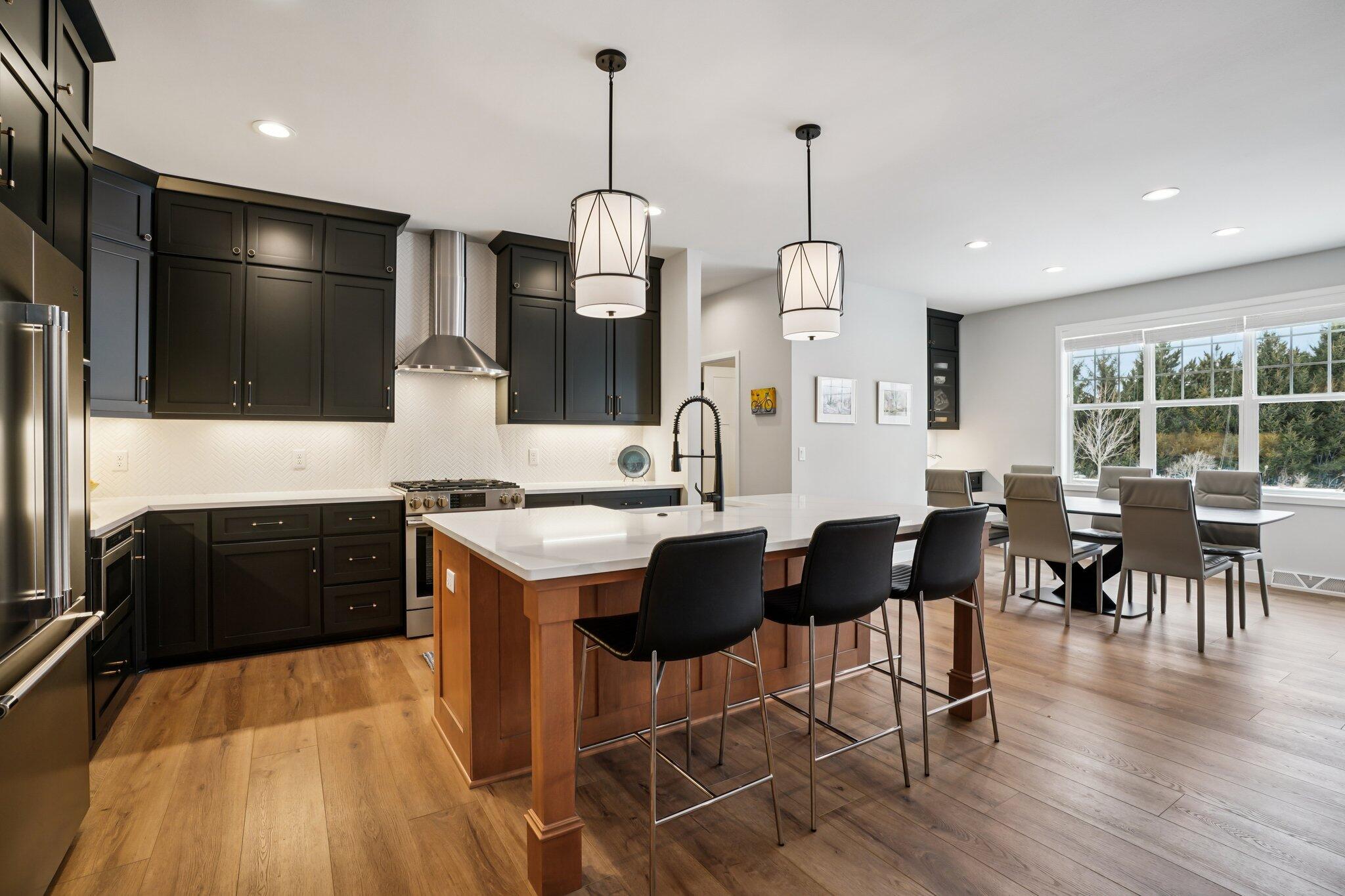10620 Coneflower Court Mequon, WI 53097 - Photo 5 of 61 Kitchen