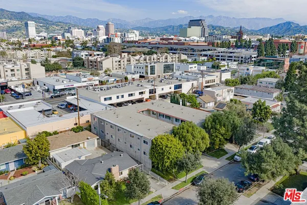 $2,325 | 447 West Elk Avenue, Glendale, CA 91204