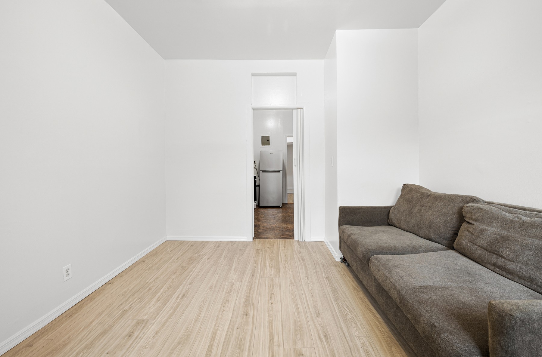 231 East 10th Street, Unit 16 Manhattan, NY 10003 - Photo 4 of 11 Photo 4