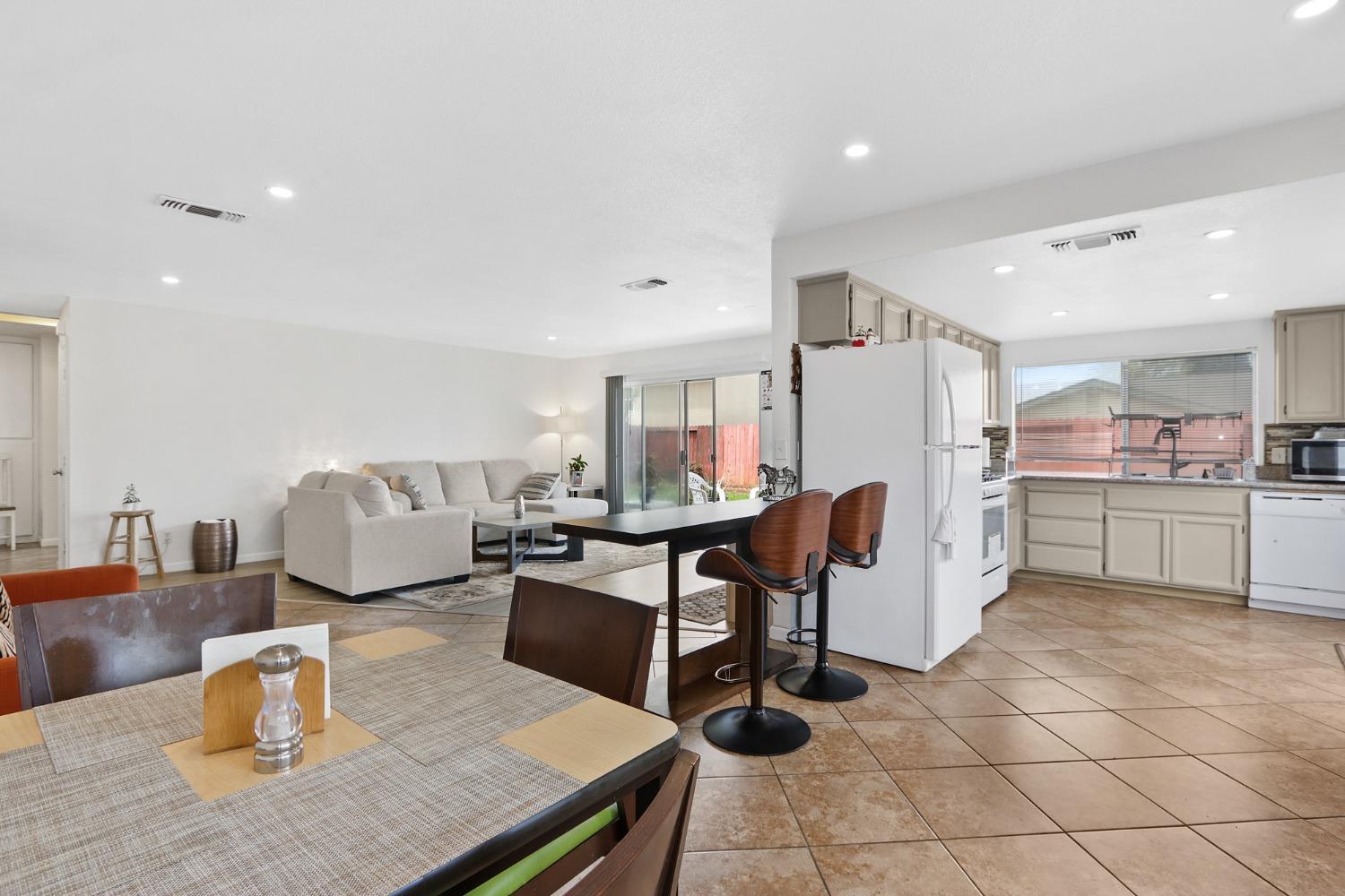 3338 Routier Road Sacramento, CA 95827 - Photo 12 of 32