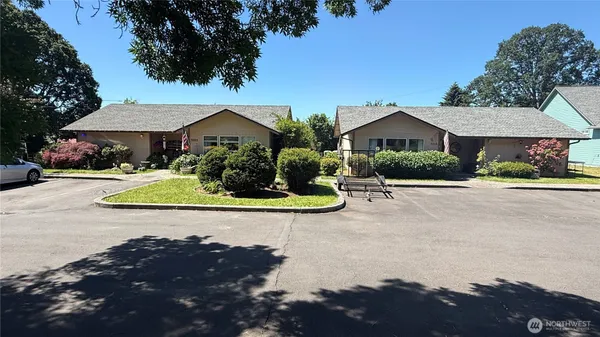 $999,900 | 3205 Pacific Way, Longview, WA 98632