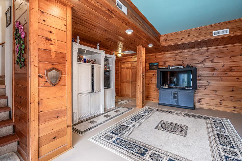 210 Pin Oak Ridge Murphy, NC 28906 - Photo 27 of 51 a view of an entryway