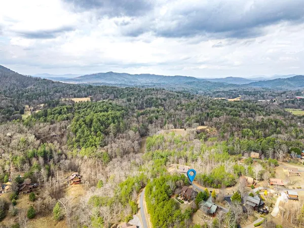 $530,000 | 210 Pin Oak Ridge, Murphy, NC 28906