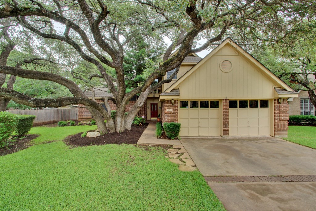 909 Blue Spring Circle Round Rock, TX 78681 - Photo 1 of 1