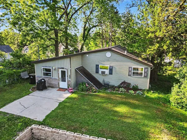 $242,500 | 240 West Amy Street, Hastings, MI 49058
