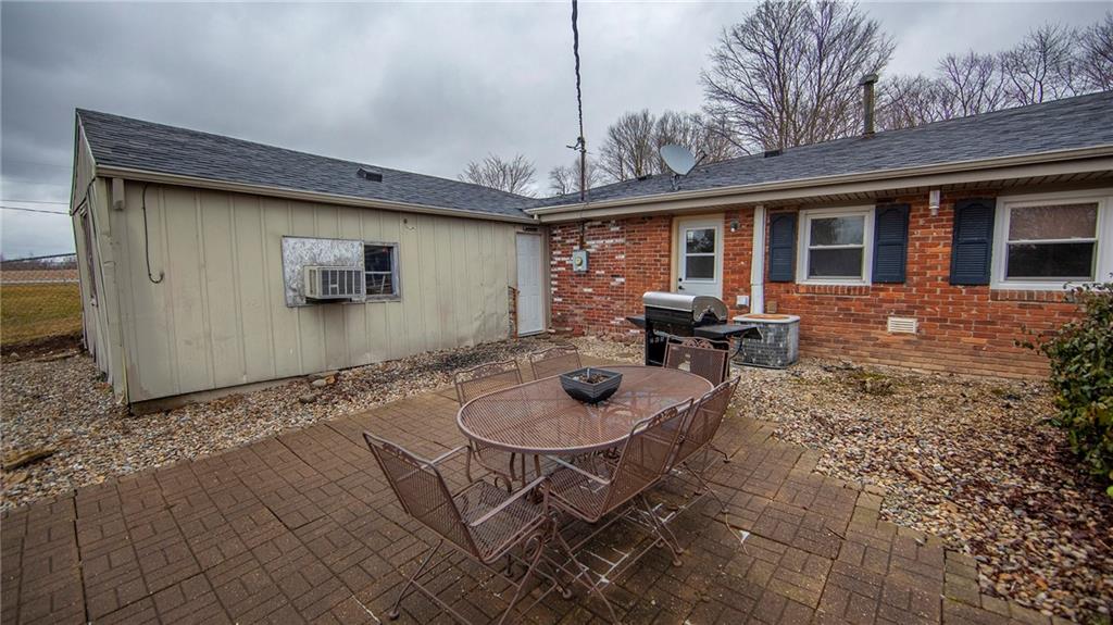 9517 South 300 West Pendleton, IN 46064 - Photo 18 of 23