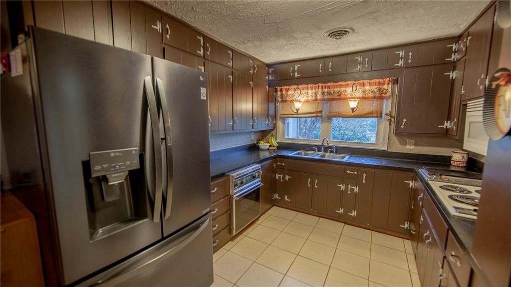 9517 South 300 West Pendleton, IN 46064 - Photo 6 of 23