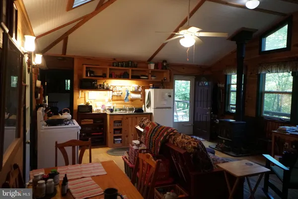 $239,000 | 1453 Dry Run Road, Franklin, WV 26807