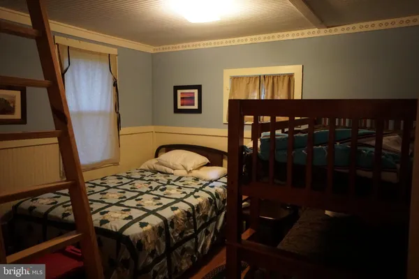 $239,000 | 1453 Dry Run Road, Franklin, WV 26807