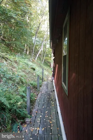 $239,000 | 1453 Dry Run Road, Franklin, WV 26807