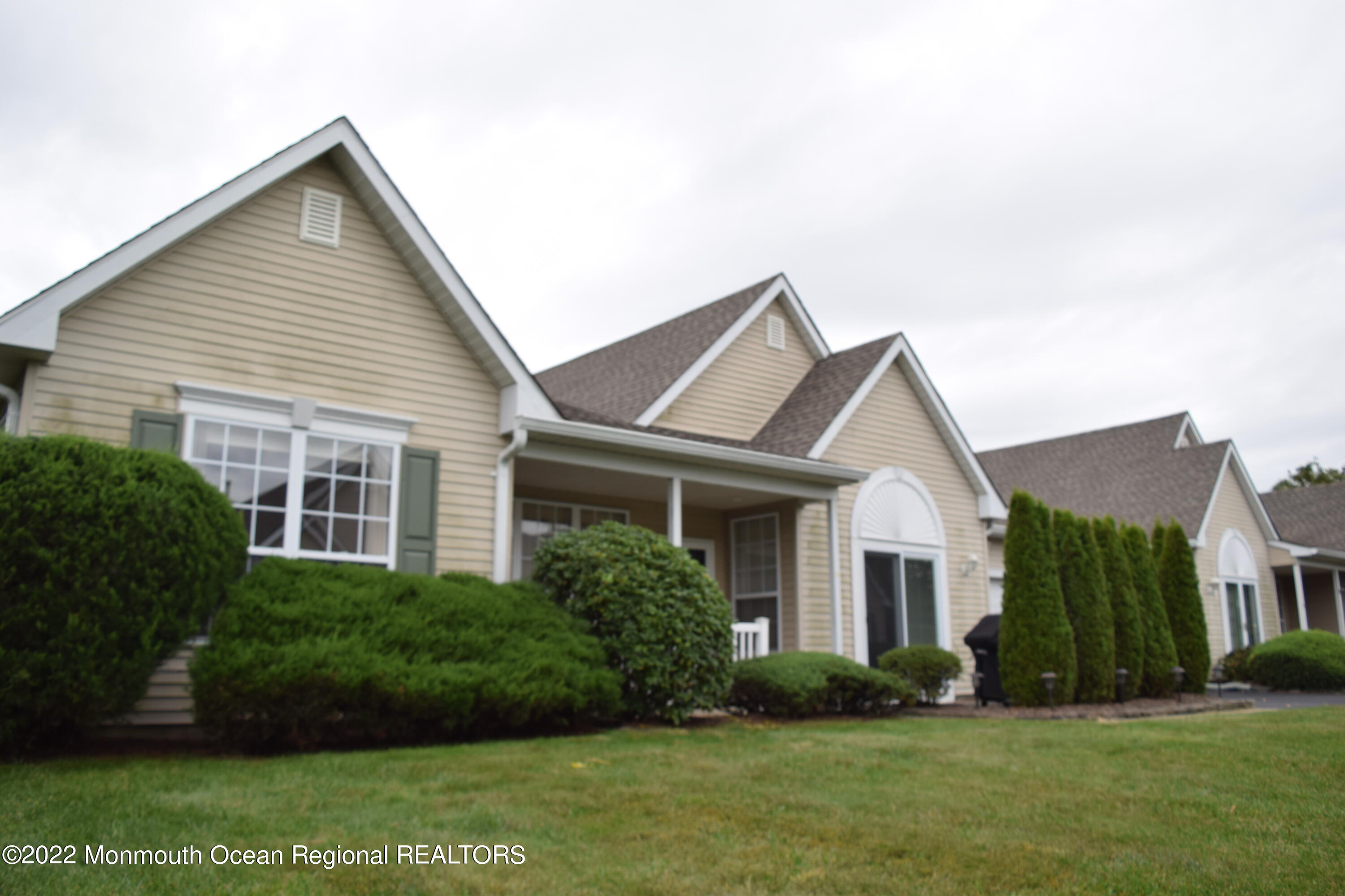 23 Foxwood Road Lakewood, NJ 08701 - Photo 29 of 34 DSC_0300