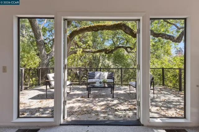 $1,595,000 | 39 St Stephens Drive, Orinda, CA 94563