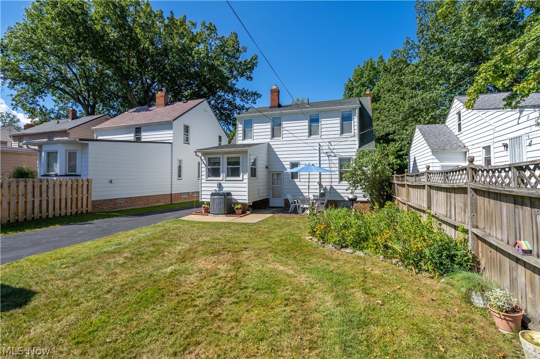 993 Argonne Road Cleveland, OH 44121 - Photo 31 of 34
