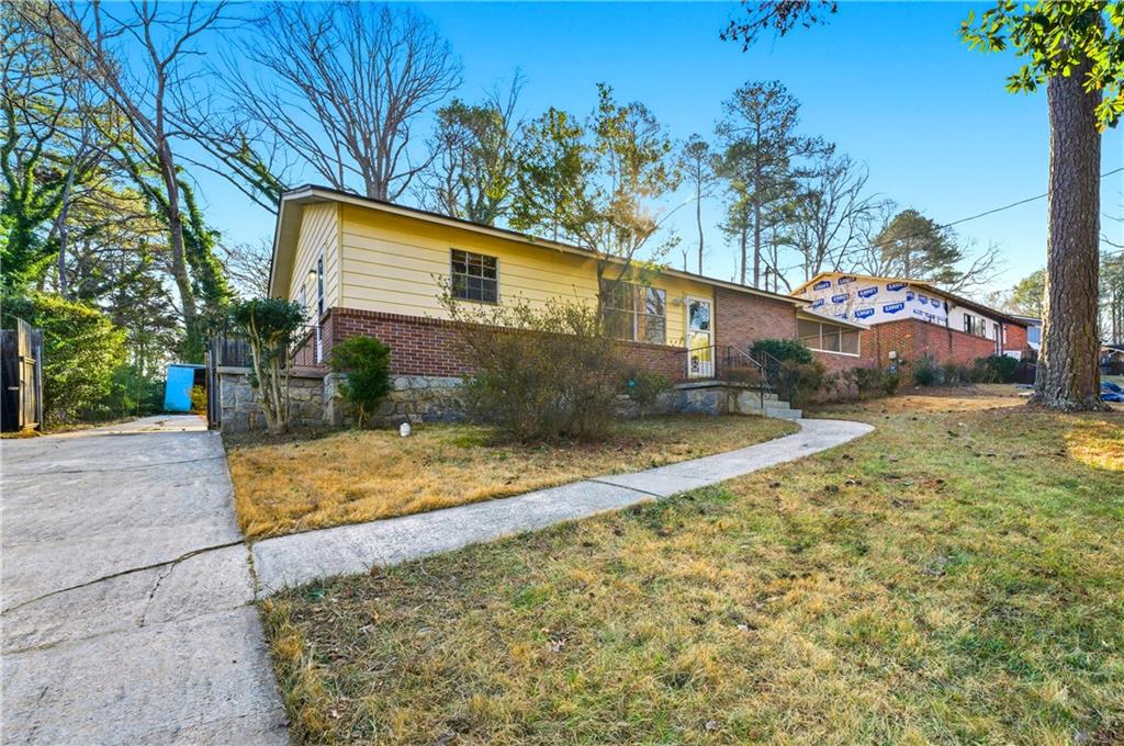 1887 Robinhill Court Tucker, GA 30084 - Photo 2 of 25