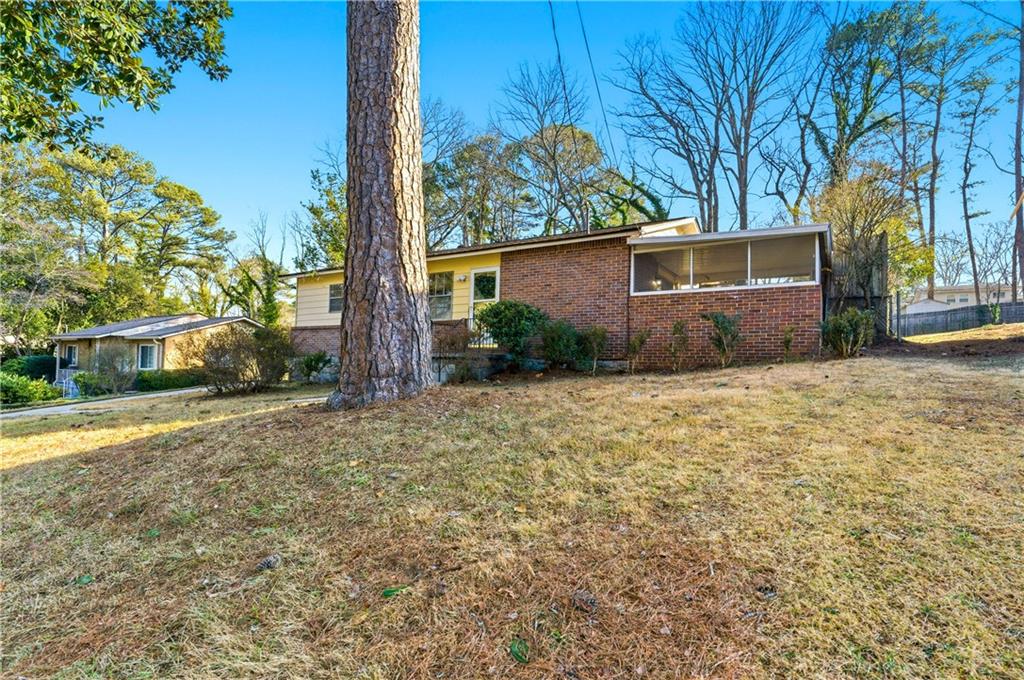 1887 Robinhill Court Tucker, GA 30084 - Photo 3 of 25