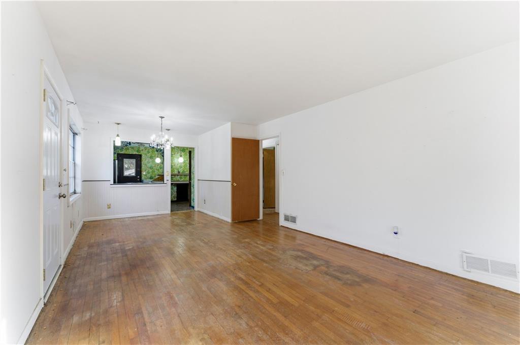 1887 Robinhill Court Tucker, GA 30084 - Photo 4 of 25