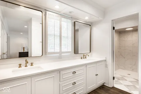 $975,000 | 9512 Holliday Circle, Indianapolis, IN 46260