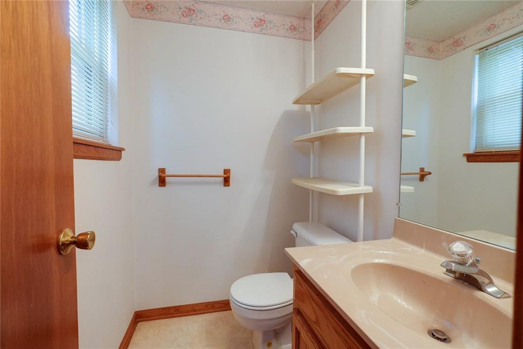 1211 North Davis Road Independence, MO 64056 - Photo 12 of 33