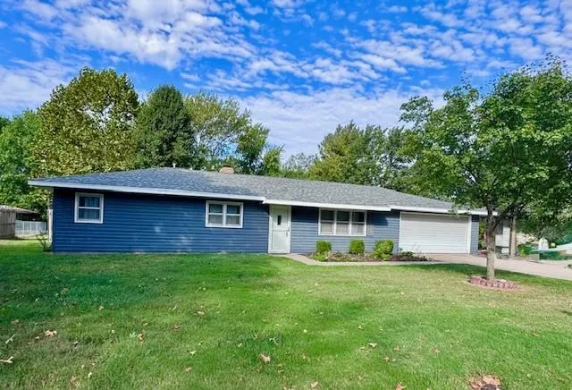 $152,000 | 1012 Meadowbrook Road, Iola, KS 66749