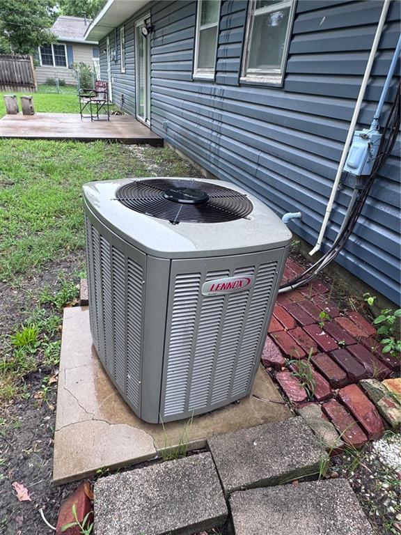 1012 Meadowbrook Road Iola, KS 66749 - Photo 15 of 17