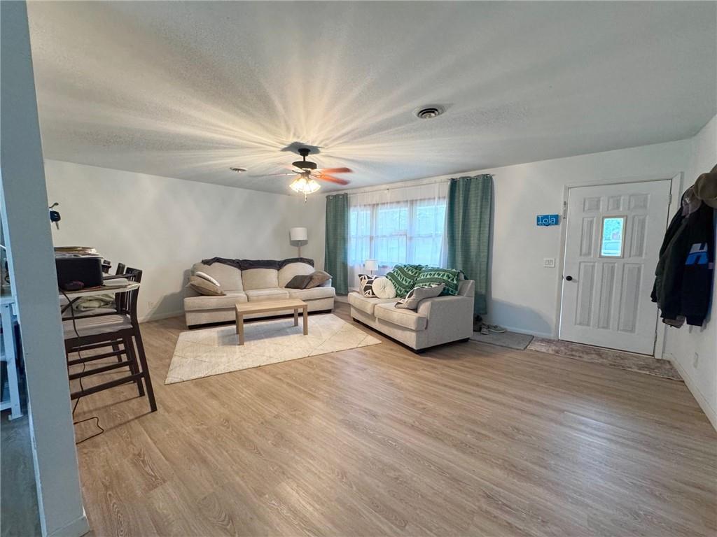 1012 Meadowbrook Road Iola, KS 66749 - Photo 2 of 17